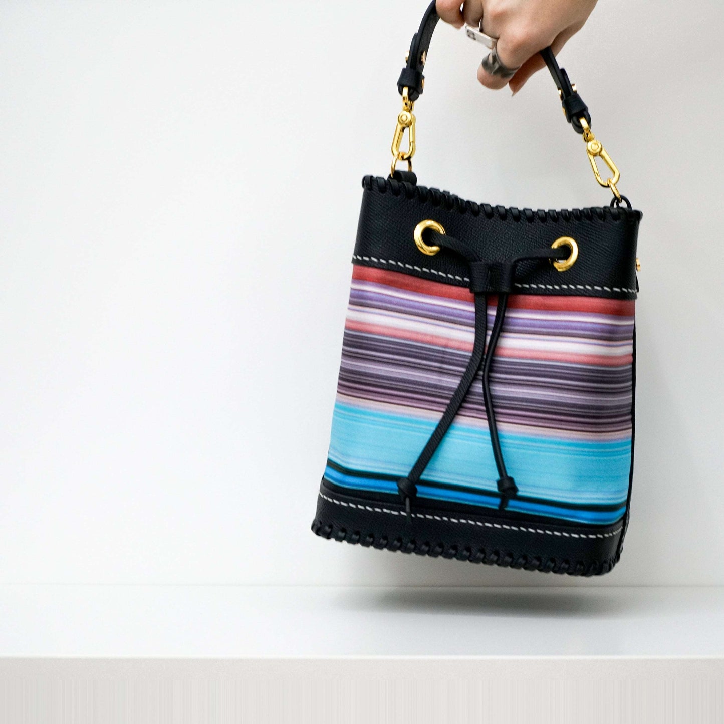 限量款：真絲水桶包 Silk-Leather Bucket Bag ( Pre-order only)