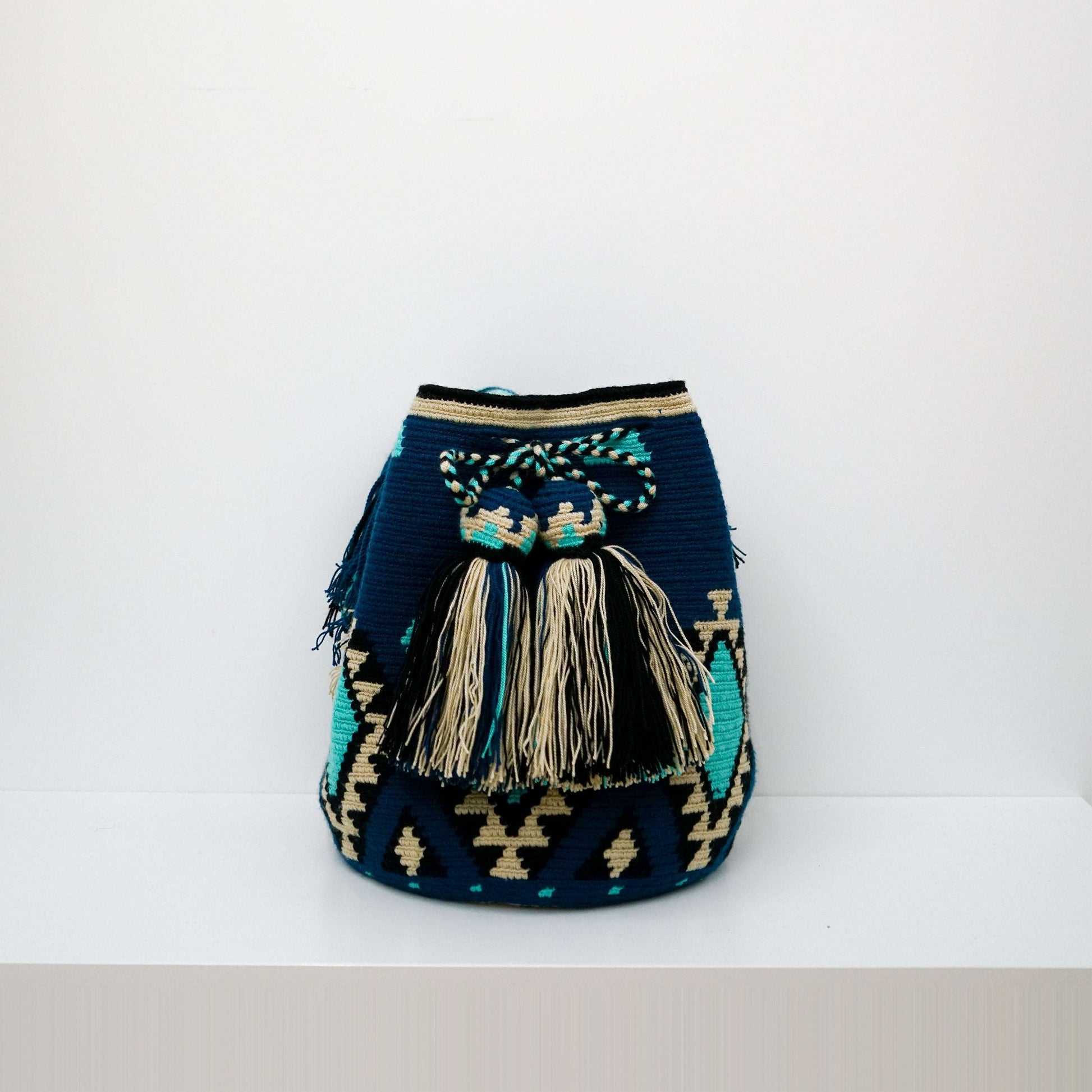 Wayuú Mochila Shoulder Bag ( Large- One & only)