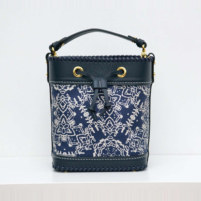 限量款：真絲水桶包 Silk-Leather Bucket Bag