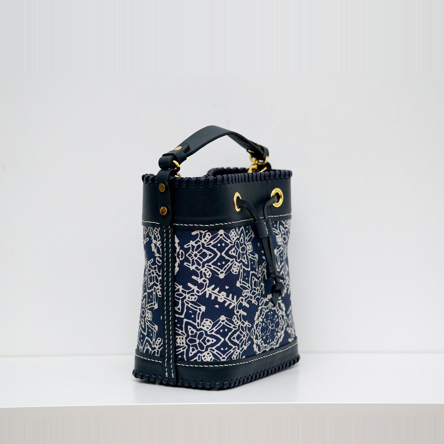 Silk Leather Symphony - Bucket Bag (真絲水桶包)