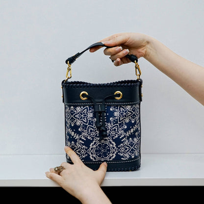 限量款：真絲水桶包 Silk-Leather Bucket Bag