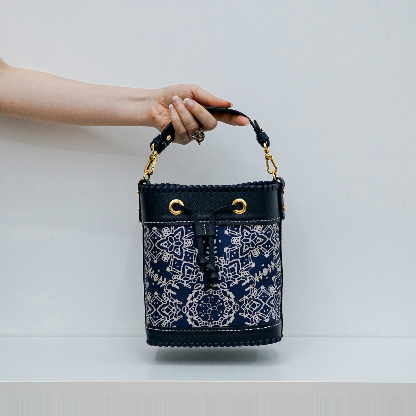 Silk Leather Symphony - Bucket Bag (真絲水桶包)