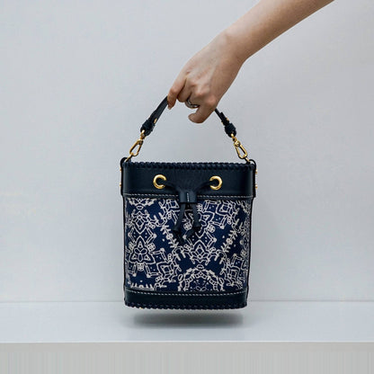 限量款：真絲水桶包 Silk-Leather Bucket Bag